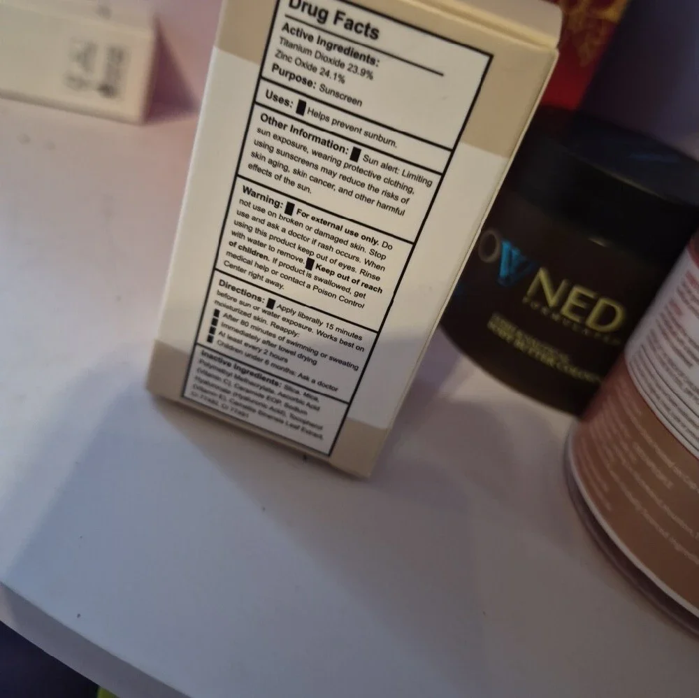 ROE Mineral Powder Stick in Beige-Cream